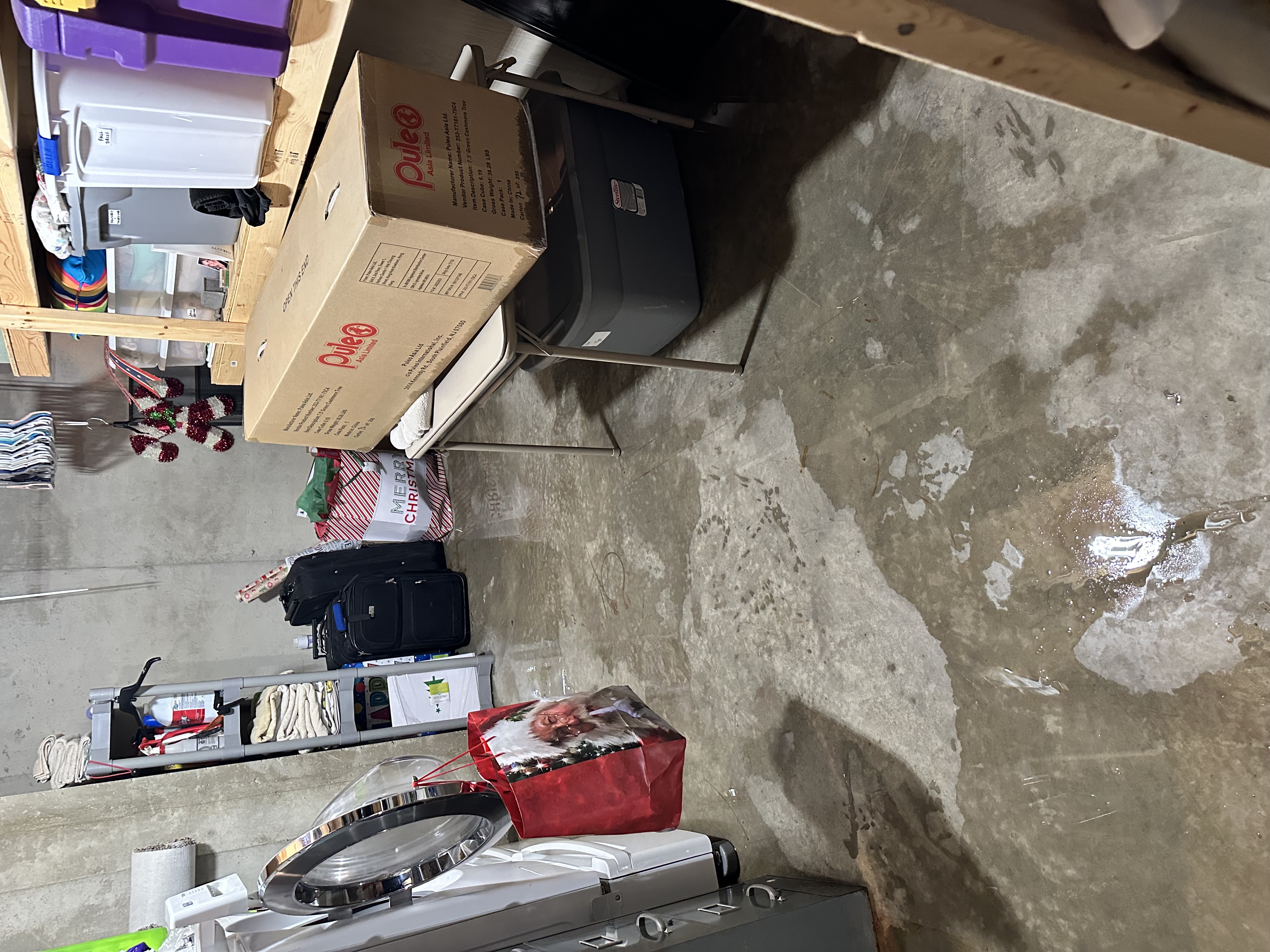 Commercial basement flooding in Howard Lake
